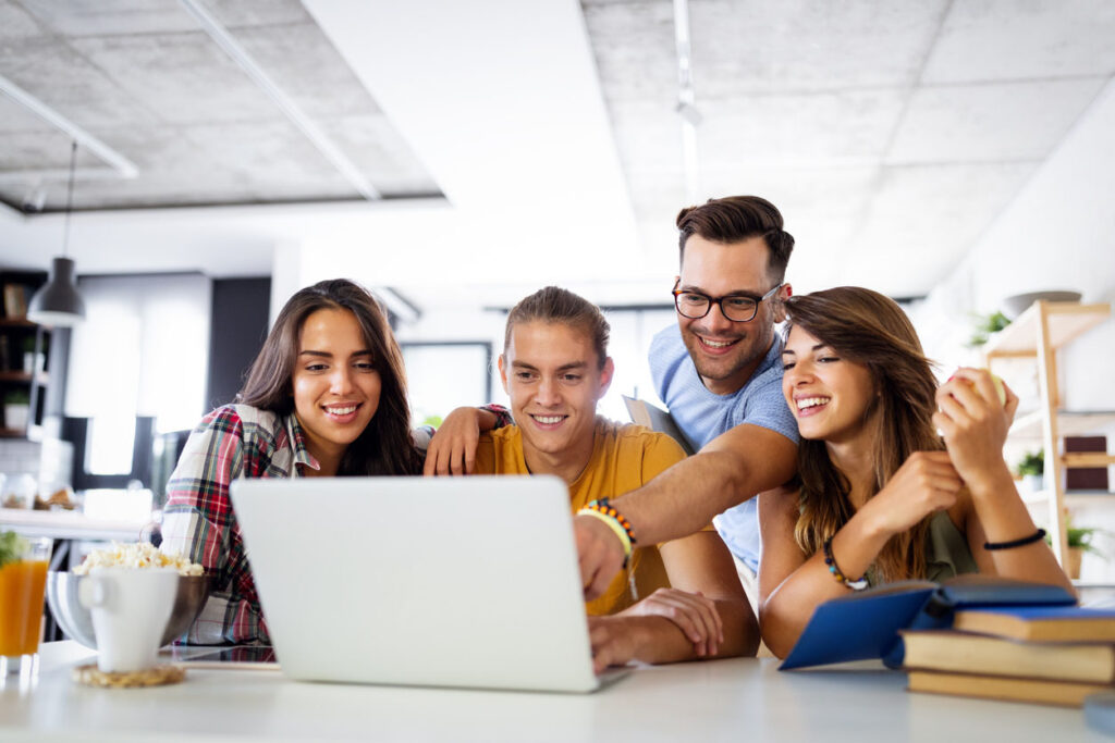 Blended Learning: How to Maximize Engagement through the Perfect Mix of Online and In-person Experiences
