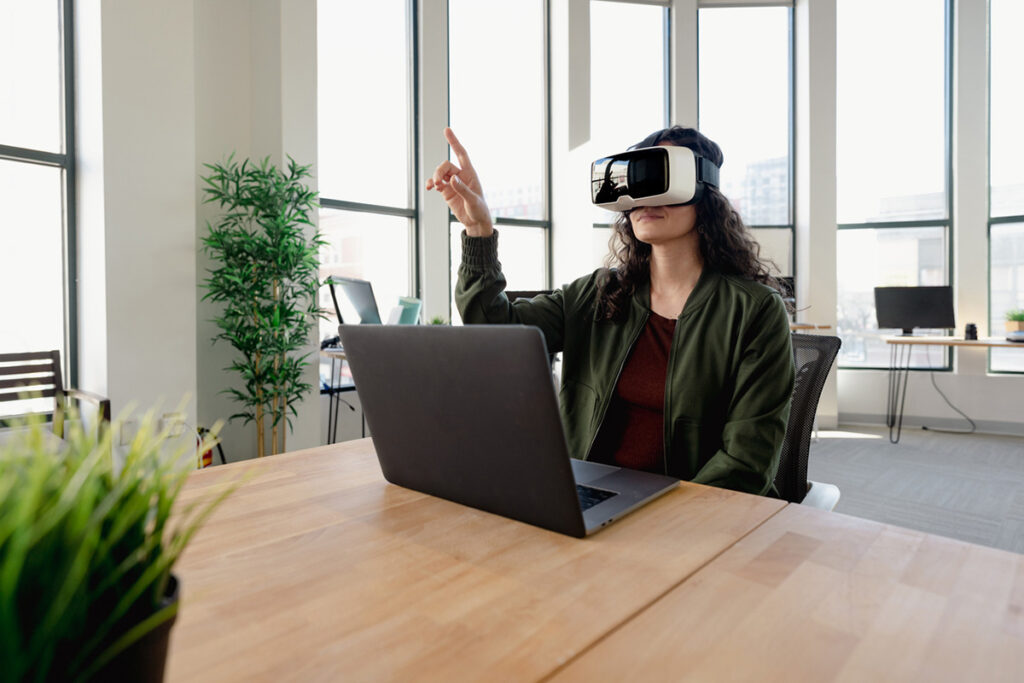 Virtual Reality and Augmented Reality in Learning: How to Expand Horizons for Immersive Experiences